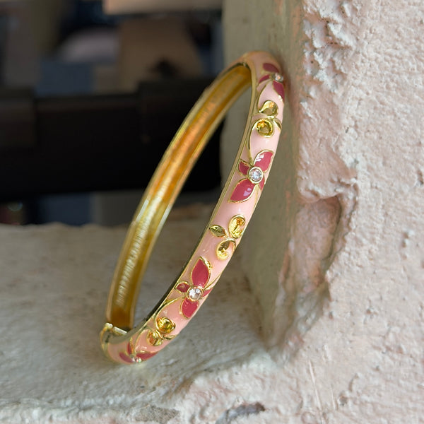 Pembe Lotus Mineli Çelik Bilezik
